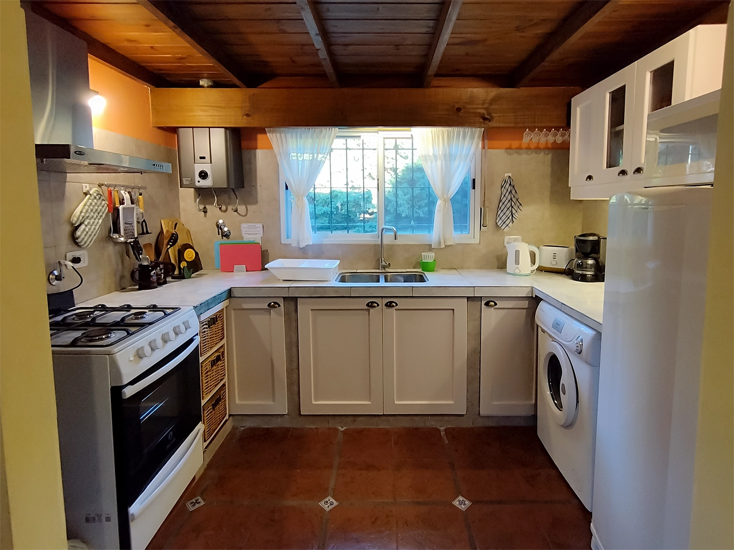 Casa Benteveo - cocina equipada